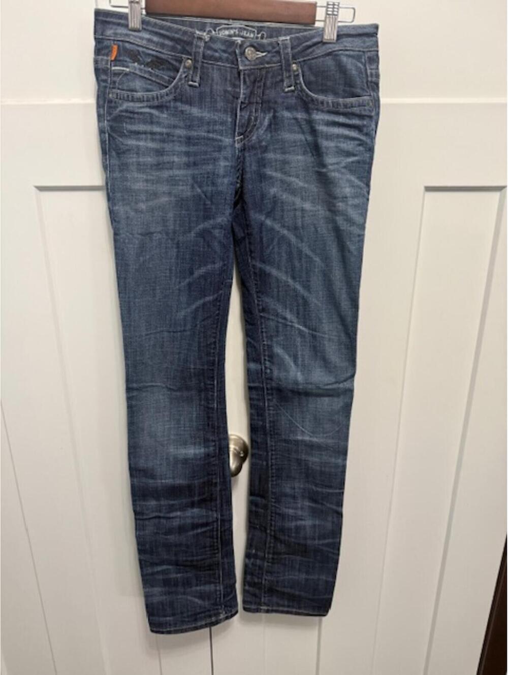 NWOT Robin's Jeans Marilyn Jeans size 27 inseam 32" distressed